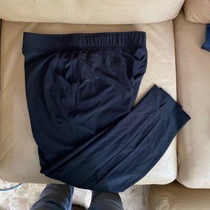 Eddie Bauer women's "Departure" pants. NWT. Black XL  (16-18)